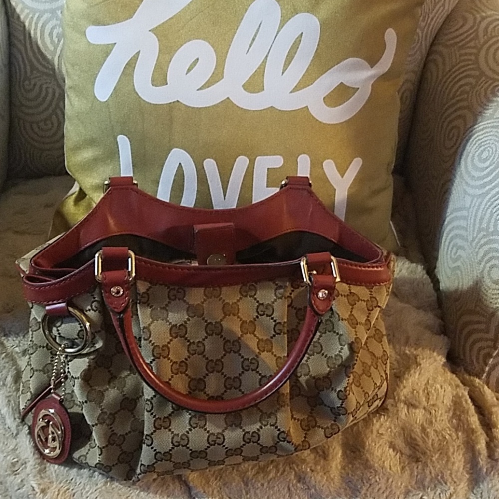 COPY - Authentic Gucci Sukey Medium